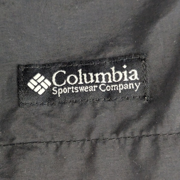 Columbia Vintage Size XL Black Shorts Mesh Lined Pockets Y2K Excellent Condition - Picture 3 of 10